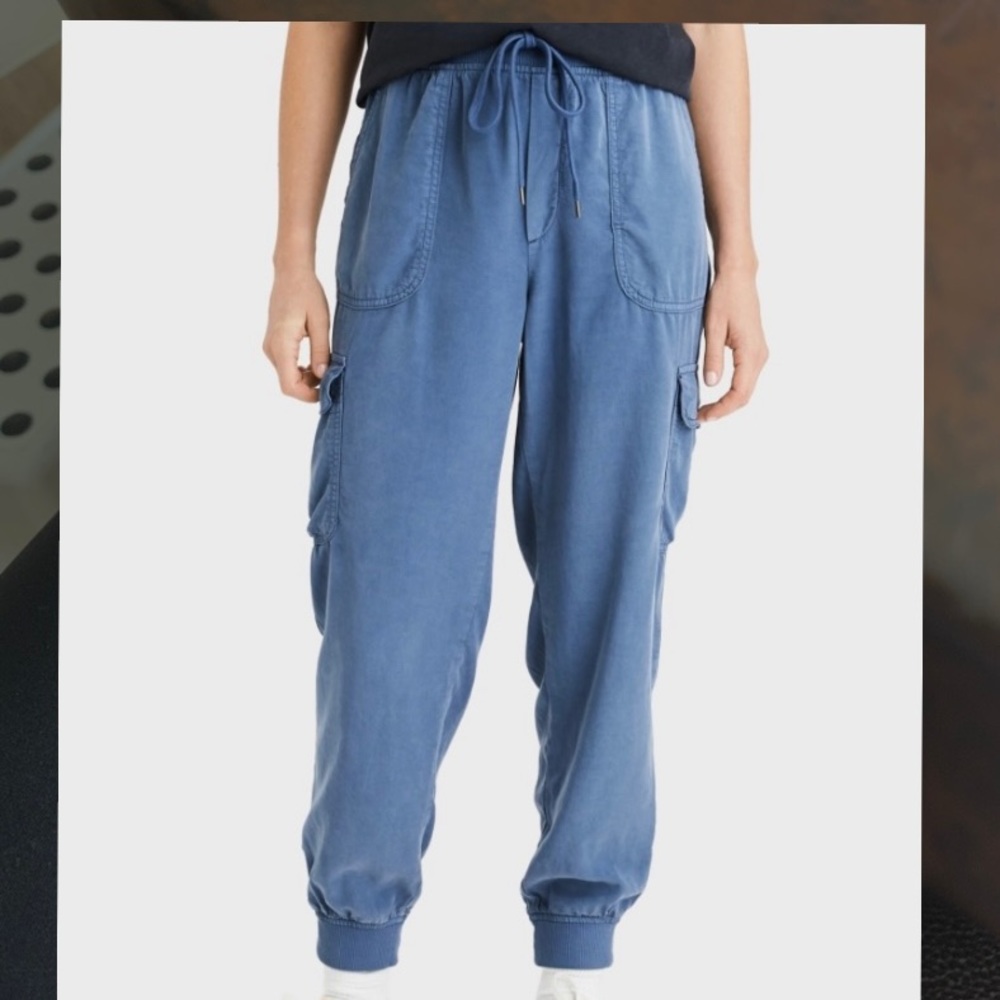 American Eagle cargo jogger pants size XS Short.